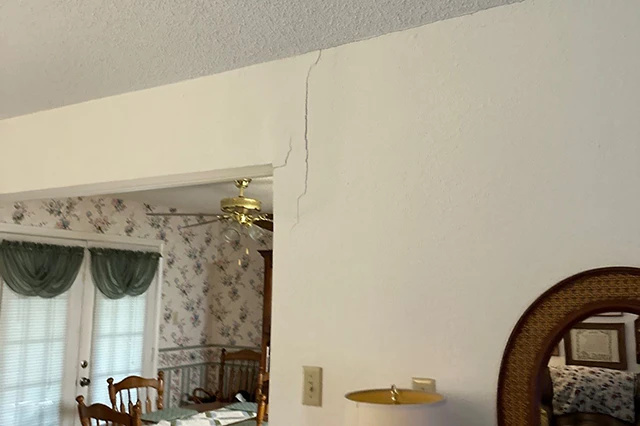 Cracks on Interior Walls in Grand Prairie Texas