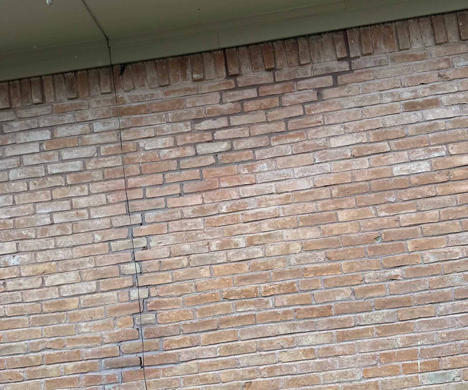 Exterior Brick Cracks in Dallas Texas