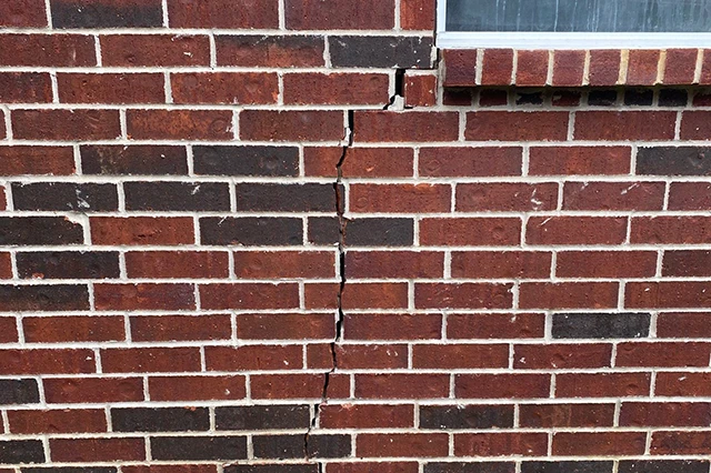 Exterior Brick Cracks in Grand Prairie Texas