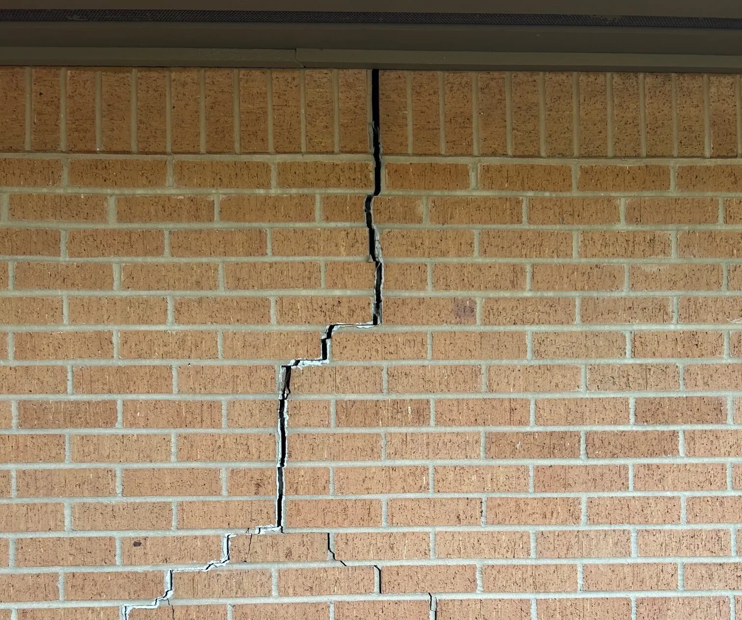 Exterior Brick Cracks in San Antonio Texas